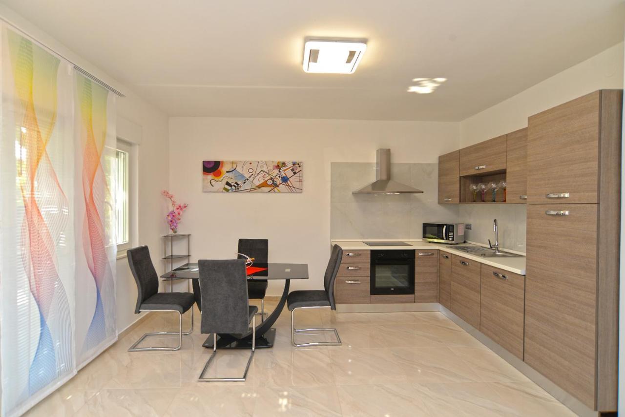 Apartments Mala Vala 925 - Adapted Fažana Екстериор снимка