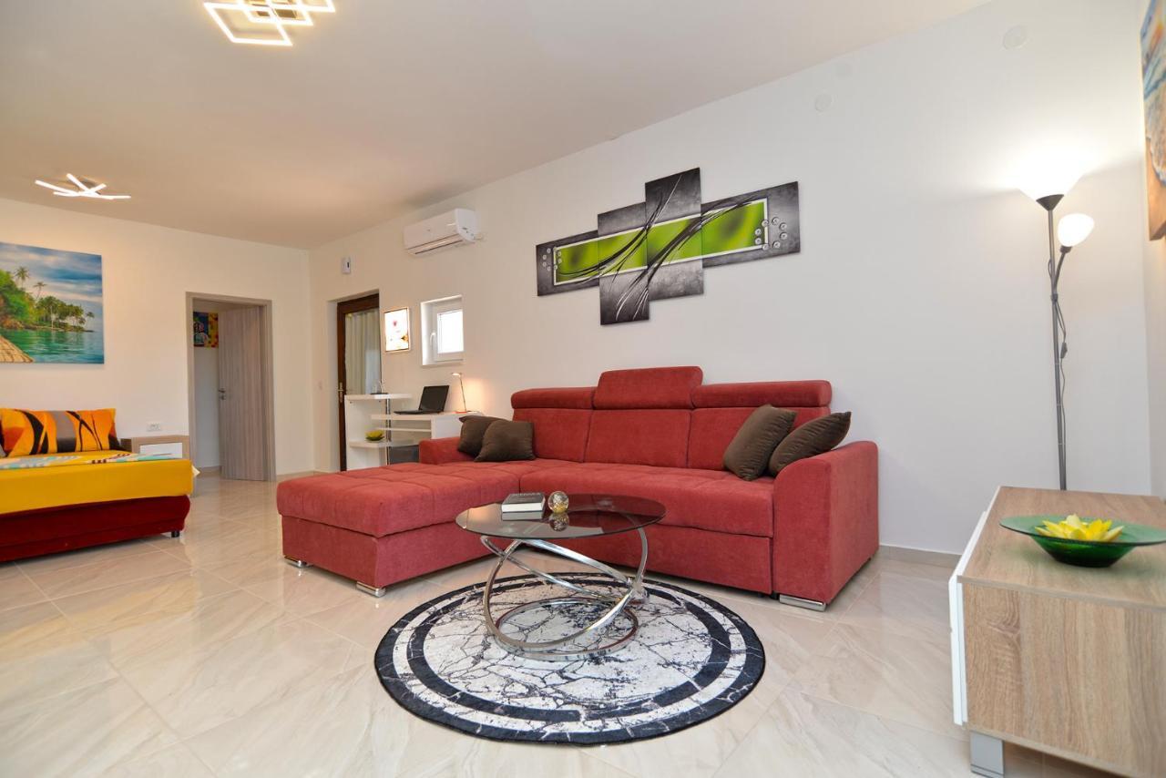 Apartments Mala Vala 925 - Adapted Fažana Екстериор снимка