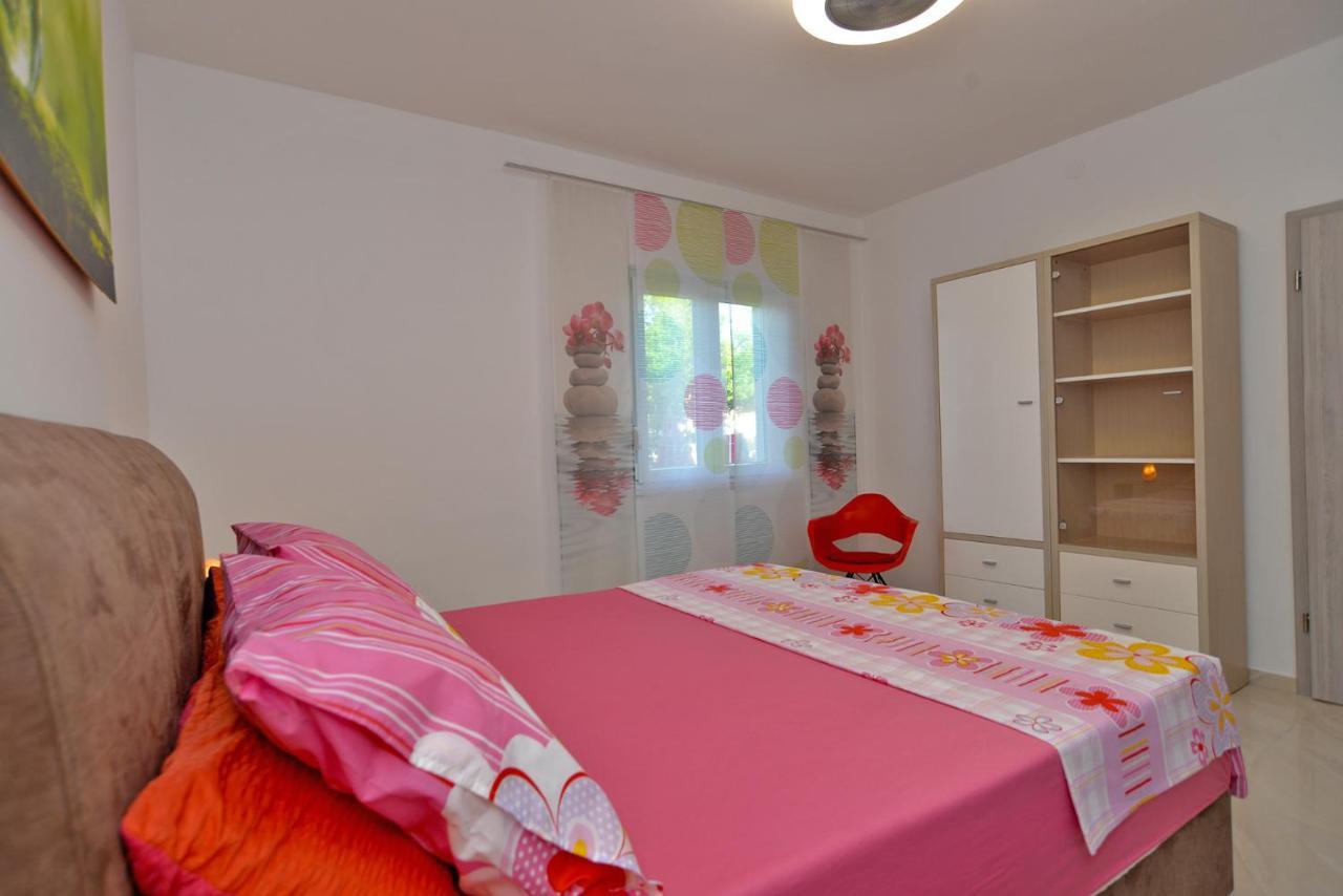 Apartments Mala Vala 925 - Adapted Fažana Екстериор снимка